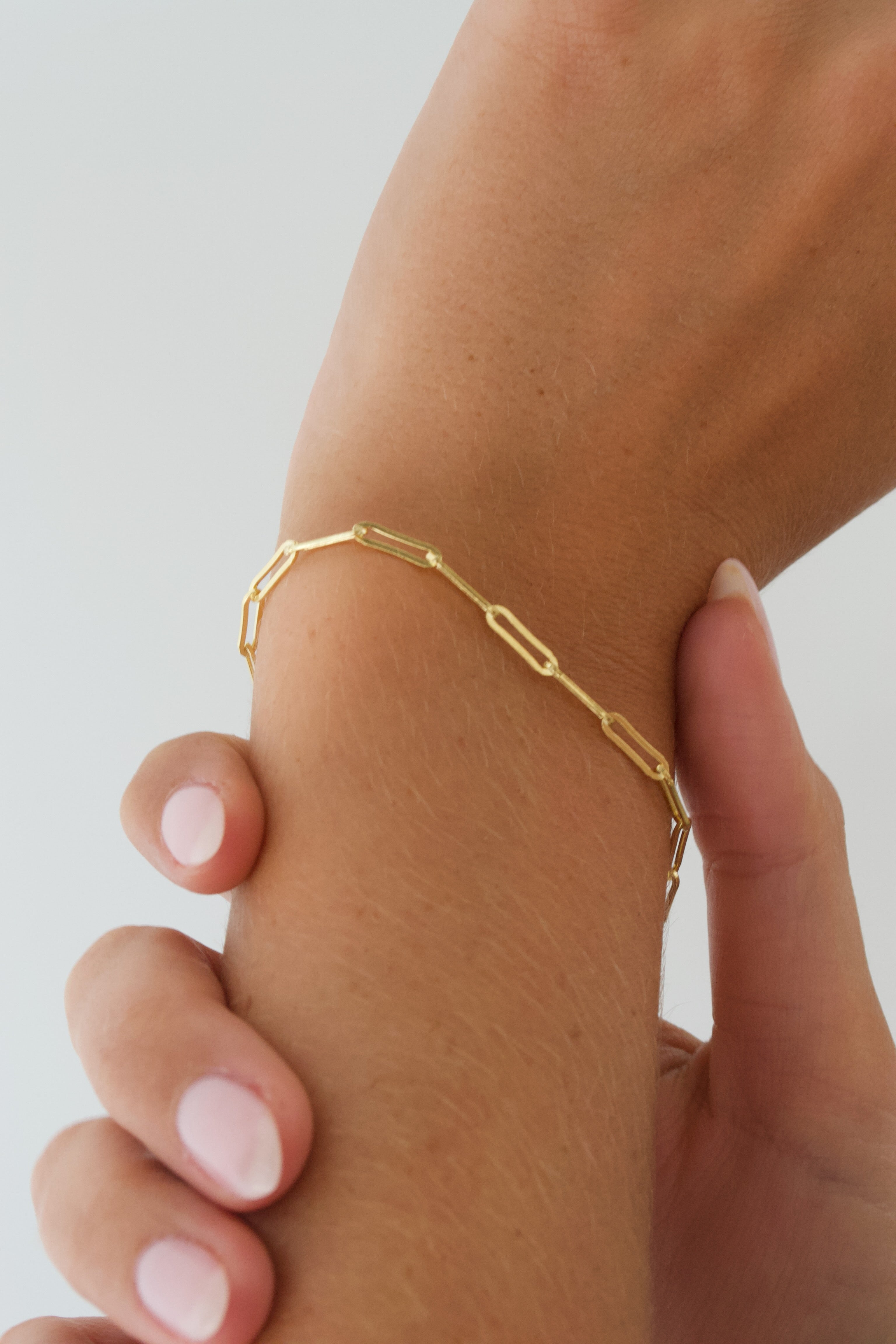 Gold Oblong Link Bracelet